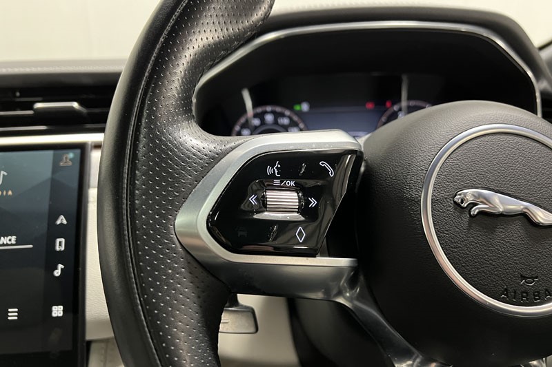 2021 (21) JAGUAR F-PACE 2.0 D200 R-Dynamic SE 5dr Auto AWD 5061832