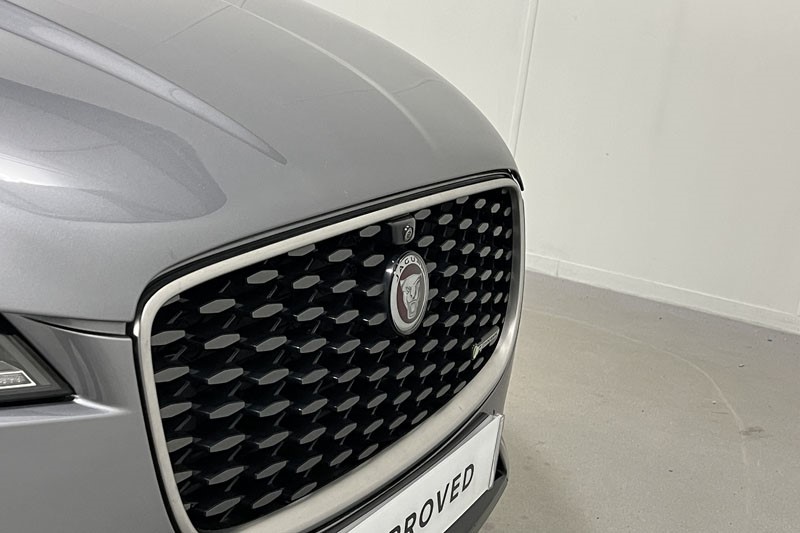 2021 (21) JAGUAR F-PACE 2.0 D200 R-Dynamic SE 5dr Auto AWD 5061857