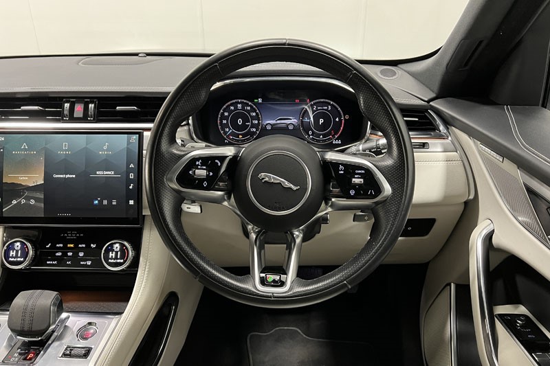 2021 (21) JAGUAR F-PACE 2.0 D200 R-Dynamic SE 5dr Auto AWD 5061823