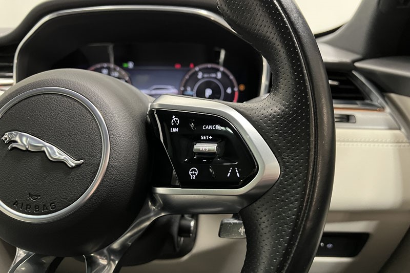 2021 (21) JAGUAR F-PACE 2.0 D200 R-Dynamic SE 5dr Auto AWD 5061833