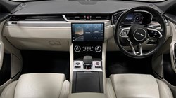 2021 (21) JAGUAR F-PACE 2.0 D200 R-Dynamic SE 5dr Auto AWD 5061821