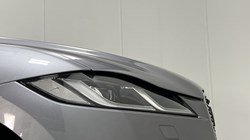 2021 (21) JAGUAR F-PACE 2.0 D200 R-Dynamic SE 5dr Auto AWD 5061856