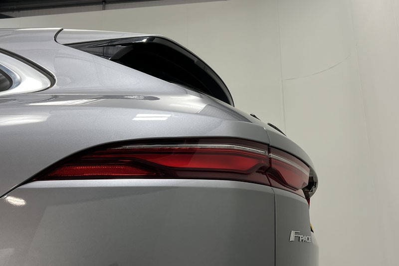 2021 (21) JAGUAR F-PACE 2.0 D200 R-Dynamic SE 5dr Auto AWD 5061851