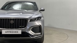 2021 (21) JAGUAR F-PACE 2.0 D200 R-Dynamic SE 5dr Auto AWD 5061858