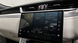 2021 (21) JAGUAR F-PACE 2.0 D200 R-Dynamic SE 5dr Auto AWD 5061840