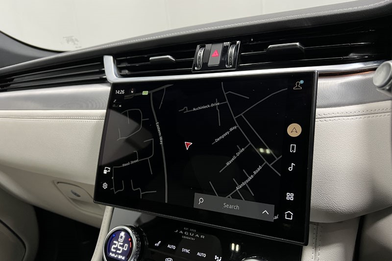 2021 (21) JAGUAR F-PACE 2.0 D200 R-Dynamic SE 5dr Auto AWD 5061837