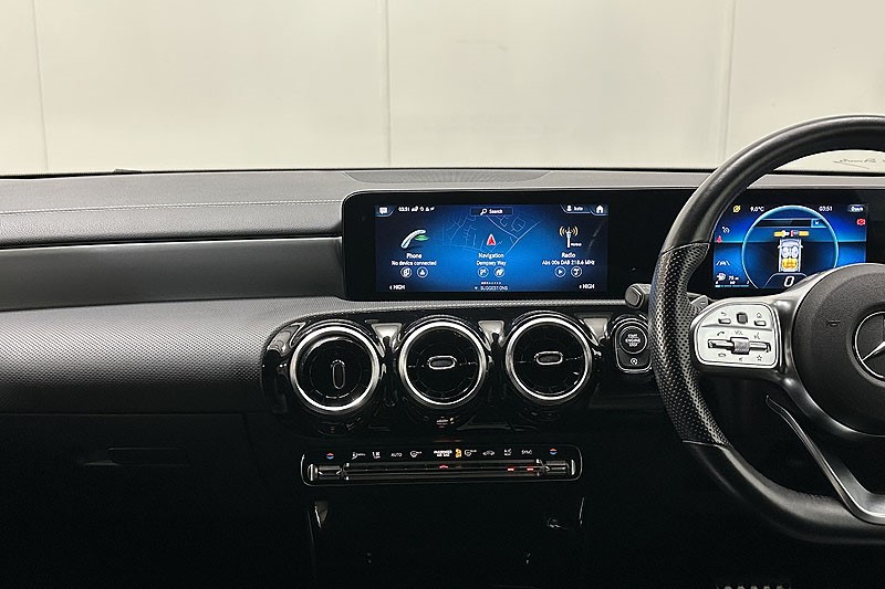 2022 (22) MERCEDES-BENZ CLA 220d AMG Line 5dr Tip Auto 5005721