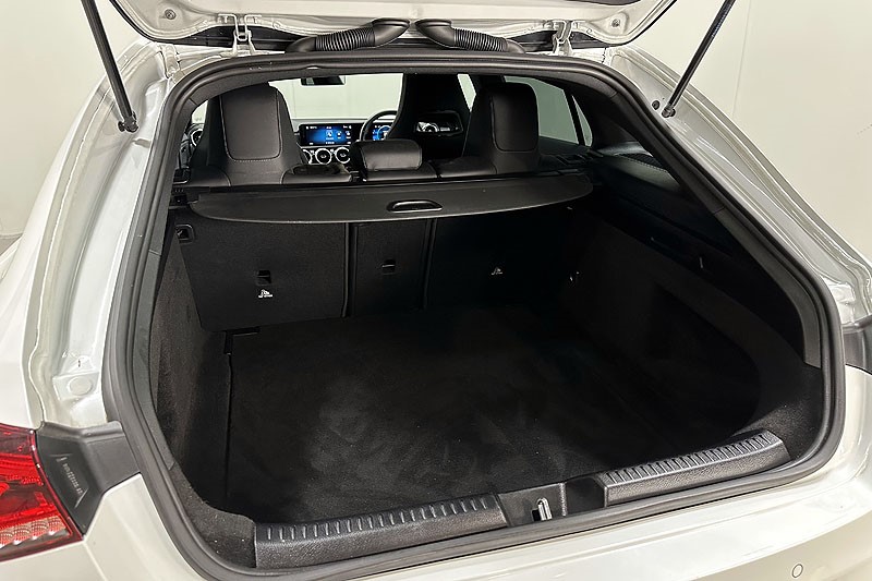 2022 (22) MERCEDES-BENZ CLA 220d AMG Line 5dr Tip Auto 5005749