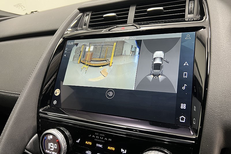 2024 (24) JAGUAR E-PACE 1.5 P300e R-Dynamic SE Black 5dr Auto 5016063