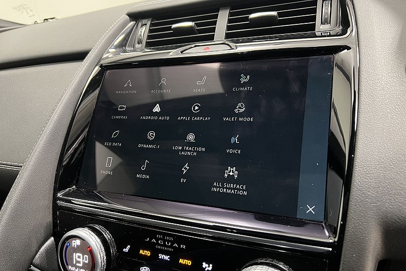 2024 (24) JAGUAR E-PACE 1.5 P300e R-Dynamic SE Black 5dr Auto 5016066