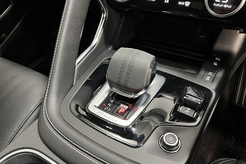 2024 (24) JAGUAR E-PACE 1.5 P300e R-Dynamic SE Black 5dr Auto 5016058