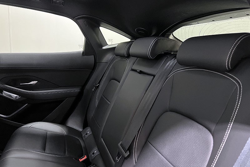 2024 (24) JAGUAR E-PACE 1.5 P300e R-Dynamic SE Black 5dr Auto 5016072