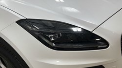 2024 (24) JAGUAR E-PACE 1.5 P300e R-Dynamic SE Black 5dr Auto 5016084