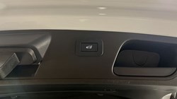 2024 (24) JAGUAR E-PACE 1.5 P300e R-Dynamic SE Black 5dr Auto 5016077