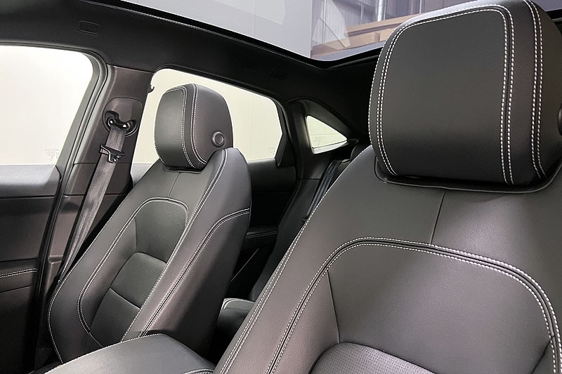 2024 (24) JAGUAR E-PACE 1.5 P300e R-Dynamic SE Black 5dr Auto 5016070