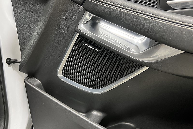 2024 (24) JAGUAR E-PACE 1.5 P300e R-Dynamic SE Black 5dr Auto 5016047