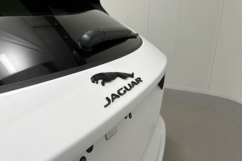 2024 (24) JAGUAR E-PACE 1.5 P300e R-Dynamic SE Black 5dr Auto 5016079