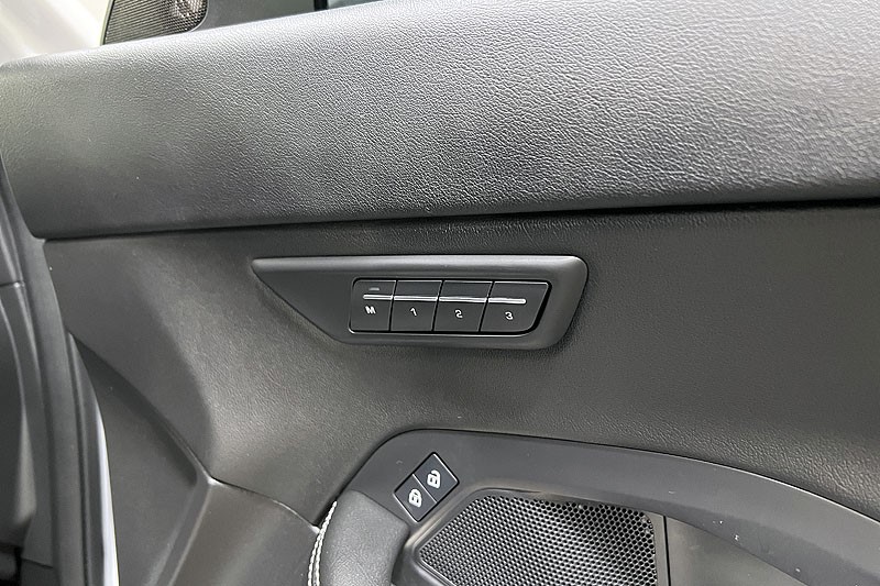 2024 (24) JAGUAR E-PACE 1.5 P300e R-Dynamic SE Black 5dr Auto 5016049