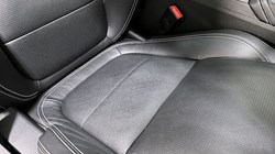 2024 (24) JAGUAR E-PACE 1.5 P300e R-Dynamic SE Black 5dr Auto 5016052