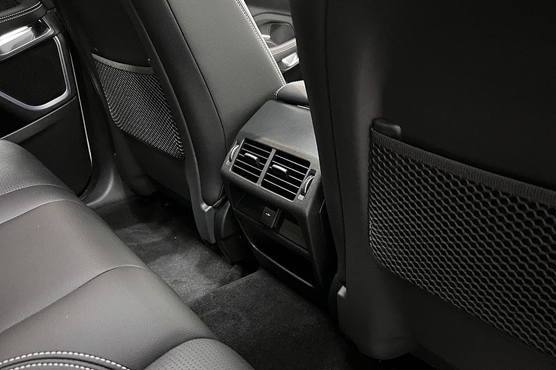 2024 (24) JAGUAR E-PACE 1.5 P300e R-Dynamic SE Black 5dr Auto 5016045