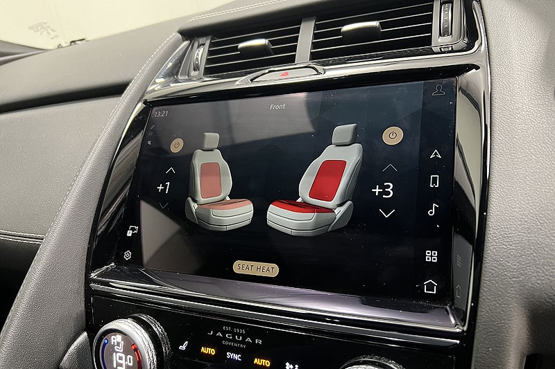 2024 (24) JAGUAR E-PACE 1.5 P300e R-Dynamic SE Black 5dr Auto 5016067
