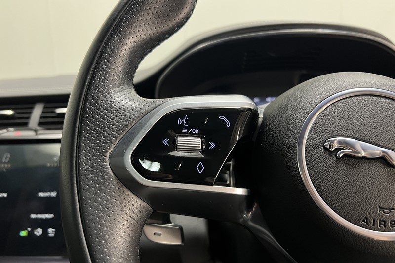 2021 (71) JAGUAR E-PACE 2.0 P200 R-Dynamic Black 5dr Auto 5001566