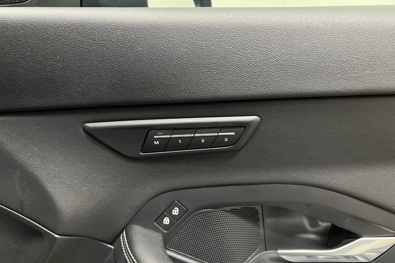 2021 (71) JAGUAR E-PACE 2.0 P200 R-Dynamic Black 5dr Auto 5001559