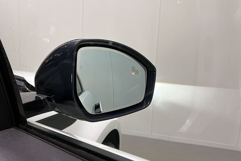 2020 (20) LAND ROVER RANGE ROVER EVOQUE 2.0 P200 SE 5dr Auto 5036545