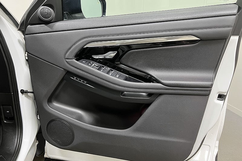 2020 (20) LAND ROVER RANGE ROVER EVOQUE 2.0 P200 SE 5dr Auto 5036542