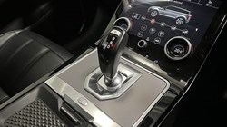 2020 (20) LAND ROVER RANGE ROVER EVOQUE 2.0 P200 SE 5dr Auto 5036552