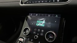 2020 (20) LAND ROVER RANGE ROVER EVOQUE 2.0 P200 SE 5dr Auto 5036555