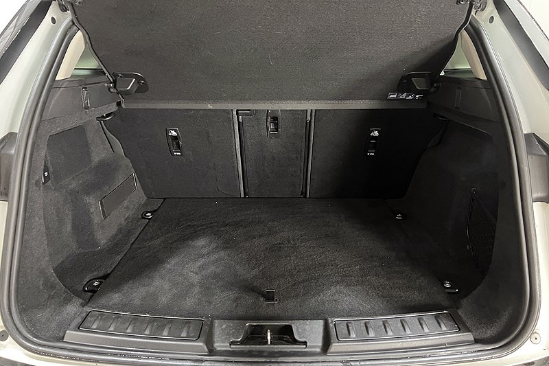 2020 (20) LAND ROVER RANGE ROVER EVOQUE 2.0 P200 SE 5dr Auto 5036566