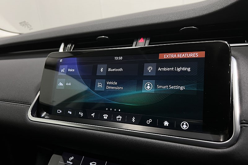 2020 (20) LAND ROVER RANGE ROVER EVOQUE 2.0 P200 SE 5dr Auto 5036561