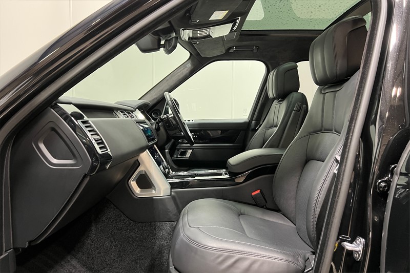 2021 (71) LAND ROVER RANGE ROVER 3.0 D300 Westminster Black 4dr Auto 5050705