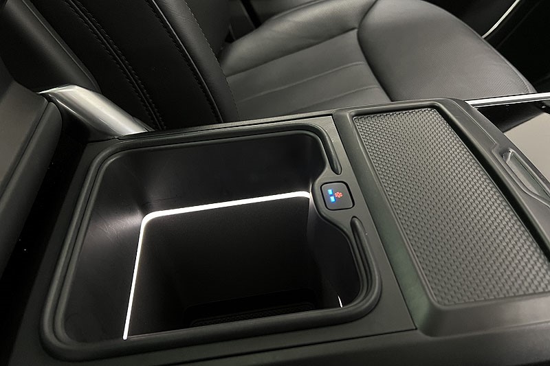 2023 (23) LAND ROVER RANGE ROVER 3.0 D300 SE 4dr Auto 5036329