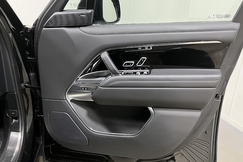 2023 (23) LAND ROVER RANGE ROVER 3.0 D300 SE 4dr Auto 5036318