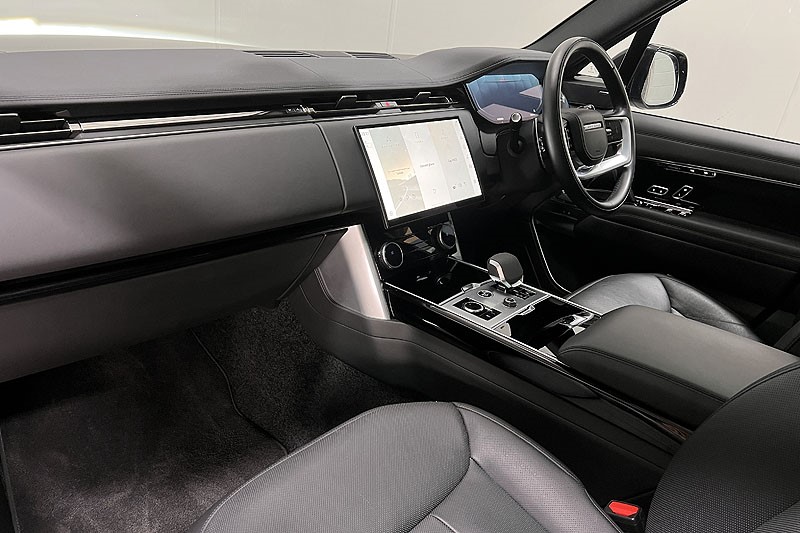 2023 (23) LAND ROVER RANGE ROVER 3.0 D300 SE 4dr Auto 5036342