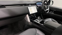 2023 (23) LAND ROVER RANGE ROVER 3.0 D300 SE 4dr Auto 5036342