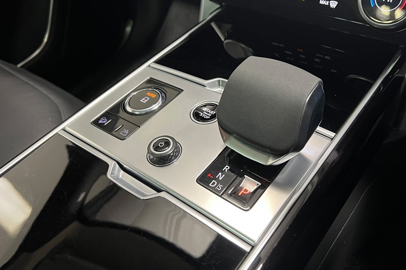 2023 (23) LAND ROVER RANGE ROVER 3.0 D300 SE 4dr Auto 5036328