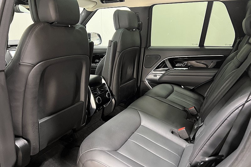 2023 (23) LAND ROVER RANGE ROVER 3.0 D300 SE 4dr Auto 5036344