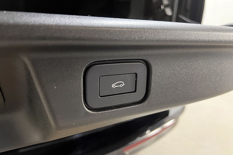 2023 (23) LAND ROVER RANGE ROVER 3.0 D300 SE 4dr Auto 5036349