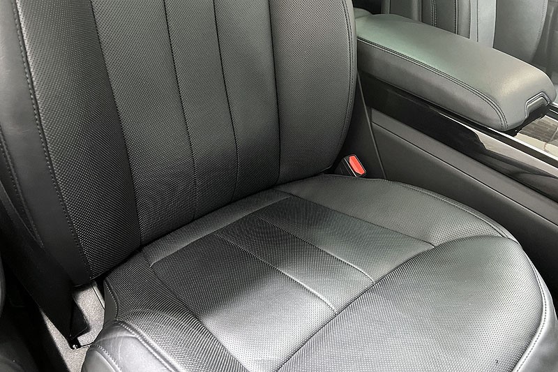 2023 (23) LAND ROVER RANGE ROVER 3.0 D300 SE 4dr Auto 5036322