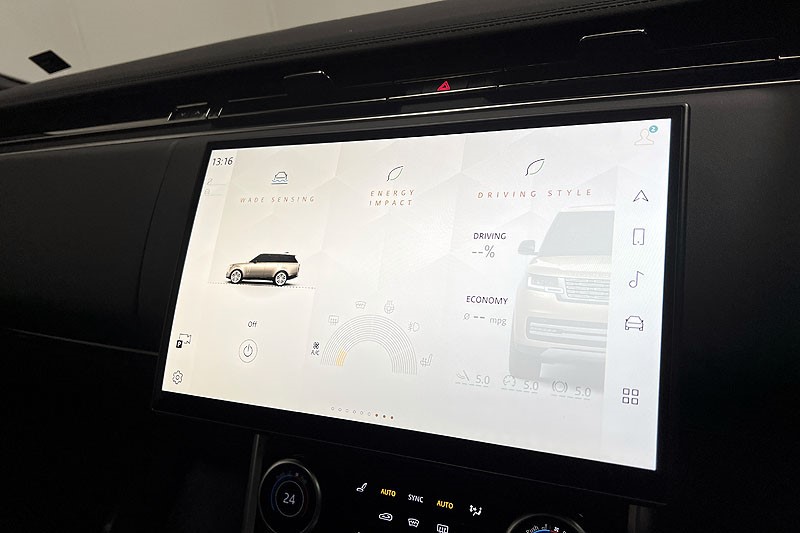 2023 (23) LAND ROVER RANGE ROVER 3.0 D300 SE 4dr Auto 5036336