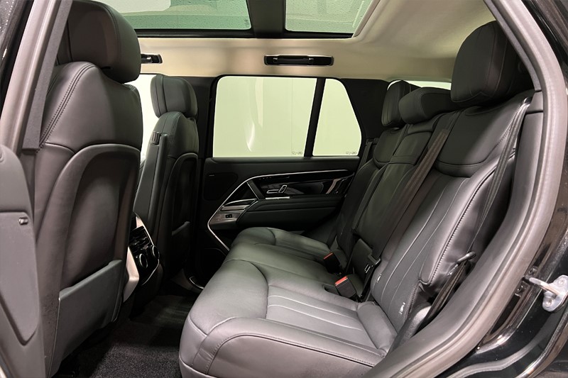 2023 (23) LAND ROVER RANGE ROVER 3.0 D300 SE 4dr Auto 5036309