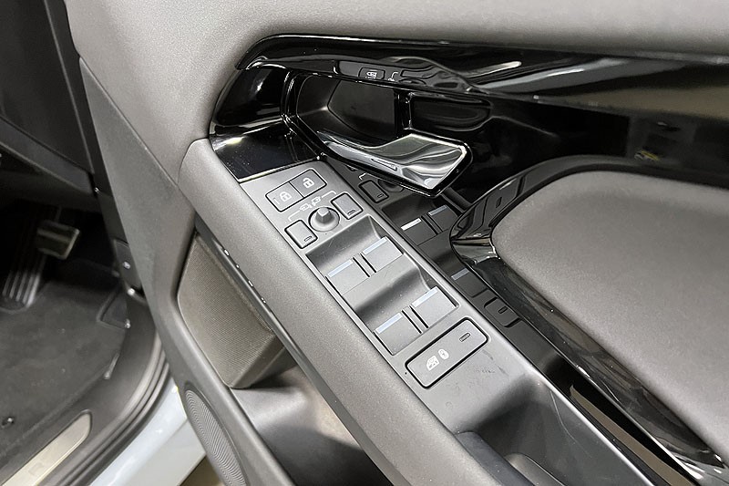 2025 (75) LAND ROVER RANGE ROVER EVOQUE 2.0 D200 Dynamic SE 5dr Auto 5036491