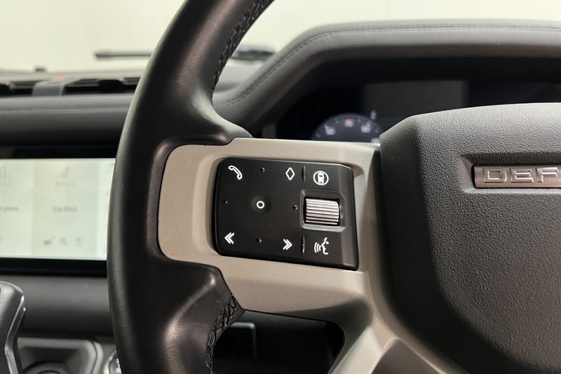 2024 (24) LAND ROVER COMMERCIAL DEFENDER 3.0 D250 Hard Top Auto [3 Seat] 5036597