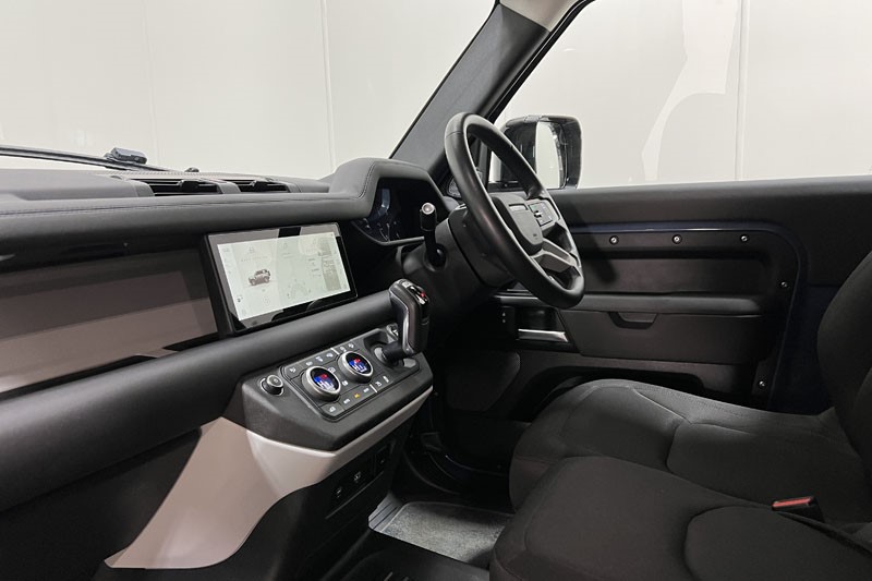 2024 (24) LAND ROVER COMMERCIAL DEFENDER 3.0 D250 Hard Top Auto [3 Seat] 5036614