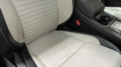 2022 (71) LAND ROVER DISCOVERY SPORT 2.0 D200 R-Dynamic HSE 5dr Auto 5070887