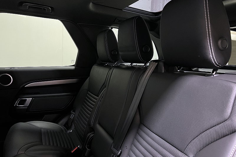 2022 (22) LAND ROVER DISCOVERY 3.0 D300 R-Dynamic SE 5dr Auto 5027632