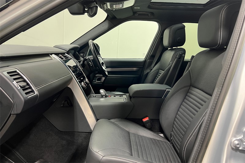 2022 (22) LAND ROVER DISCOVERY 3.0 D300 R-Dynamic SE 5dr Auto 5027594